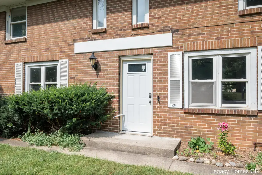 224-226 Maple Street, Parchment, MI 49004 - #3