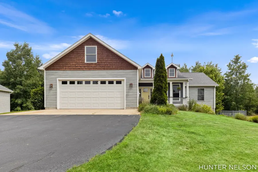 577 E The Lane, Grant, MI 49327 - #3