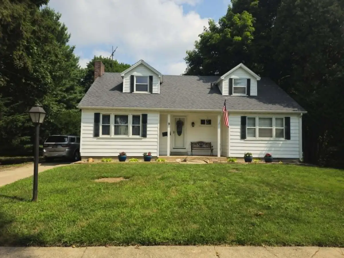 9 Armstrong Street, Hillsdale, MI 49242 - #1