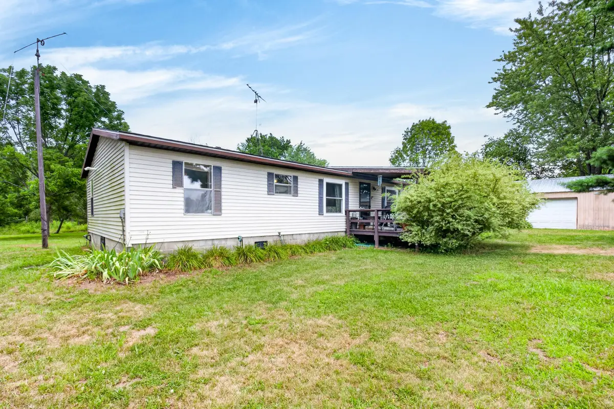 42956 6th Avenue, Bloomingdale, MI 49026 - #1
