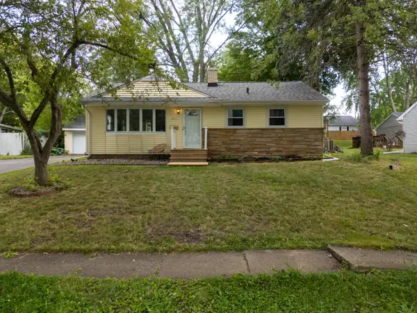 3721 Devonshire Avenue, Kalamazoo, MI 49006