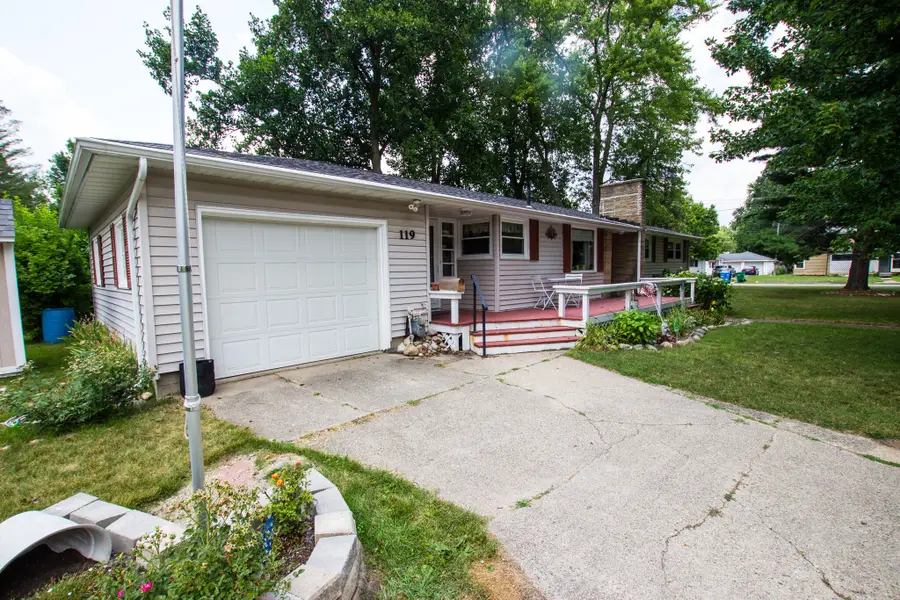 119 Cross Street, Dowagiac, MI 49047 - #2