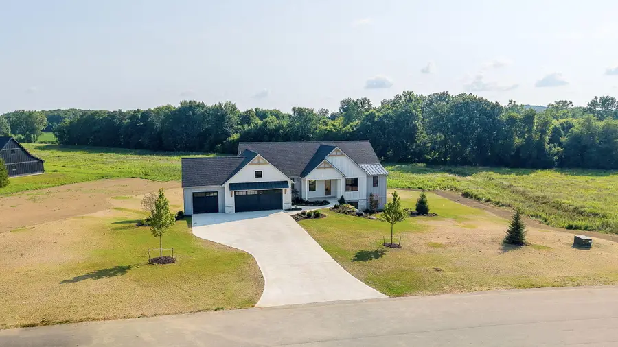 10756 Windward Avenue Sw, Byron Center, MI 49315 - #2