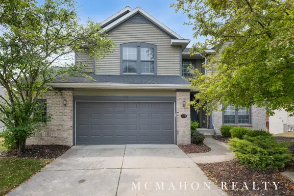 1175 Dogwood Meadows Drive Se, Ada, MI 49301