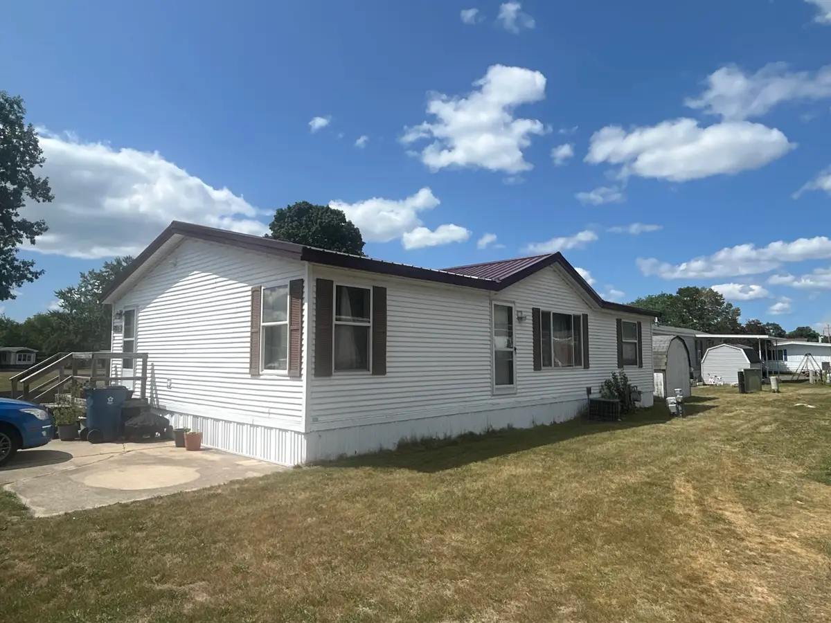 1219 Royal Drive, Fremont, MI 49412 - #1