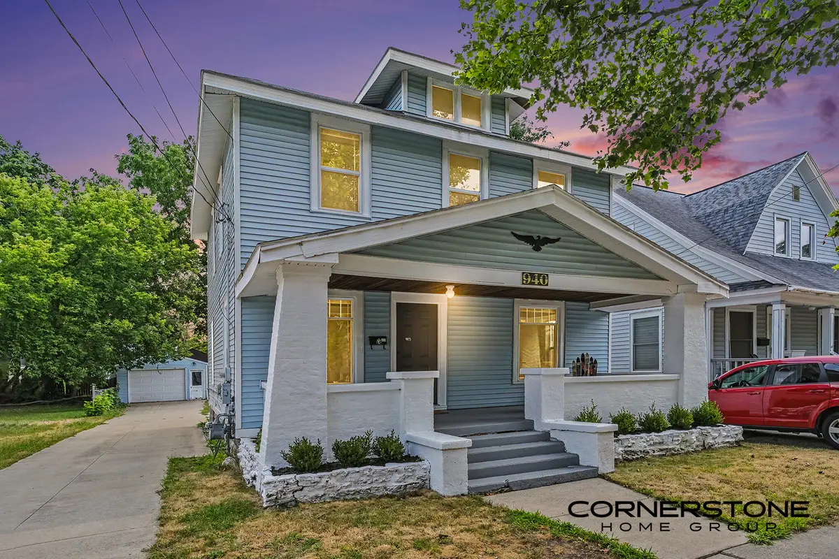 940 Chatham Street Nw, Grand Rapids, MI 49504 - #1