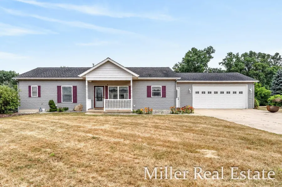 1028 Old Barn Road, Freeport, MI 49325 - #2