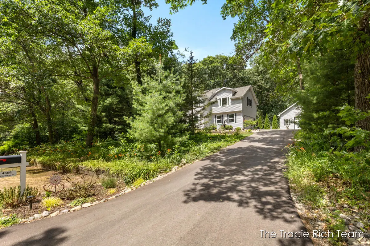 4669 Wood Valley Court Ne, Rockford, MI 49341 - #1