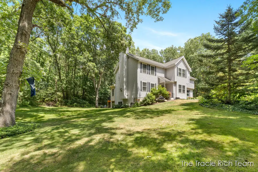 4669 Wood Valley Court Ne, Rockford, MI 49341 - #2