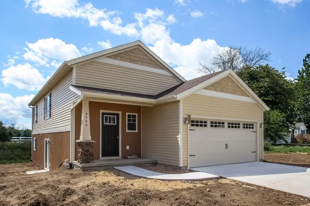 860 Crooks Street, Belding, MI 48809 - #1