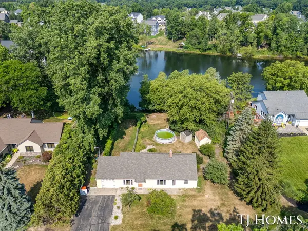 2215 Maguire Avenue Ne, Grand Rapids, MI 49525
