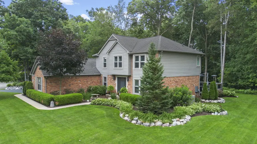 12072 Pembrooke Circle, South Lyon, MI 48178 - #2