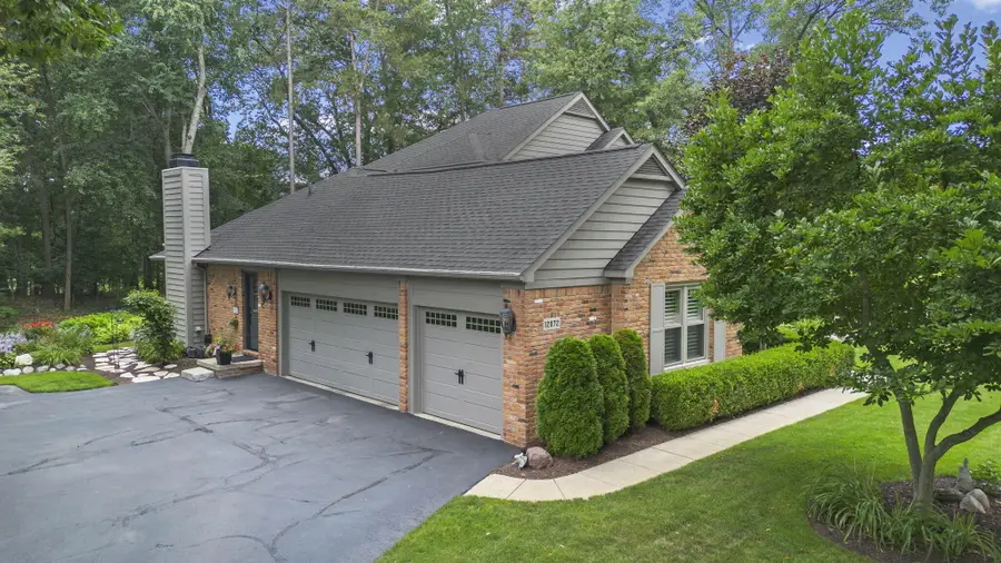 12072 Pembrooke Circle, South Lyon, MI 48178 - #3