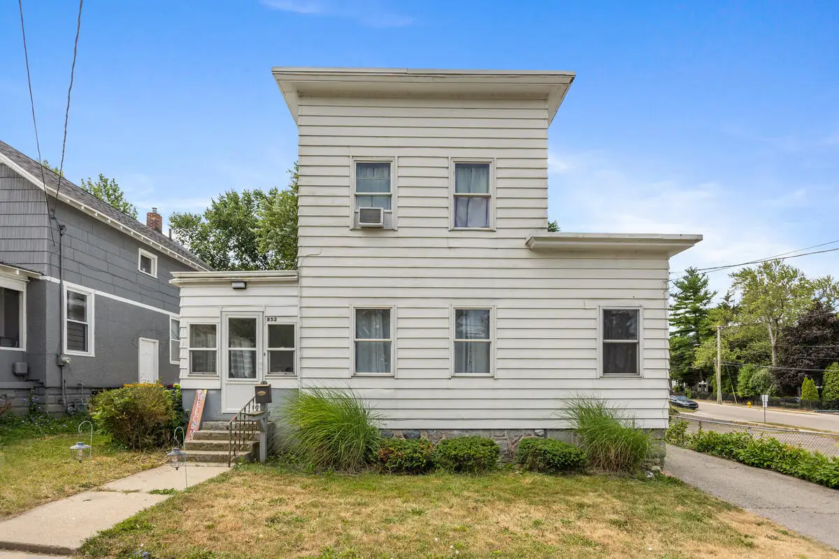852 Leonard Street Ne, Grand Rapids, MI 49503 - #1