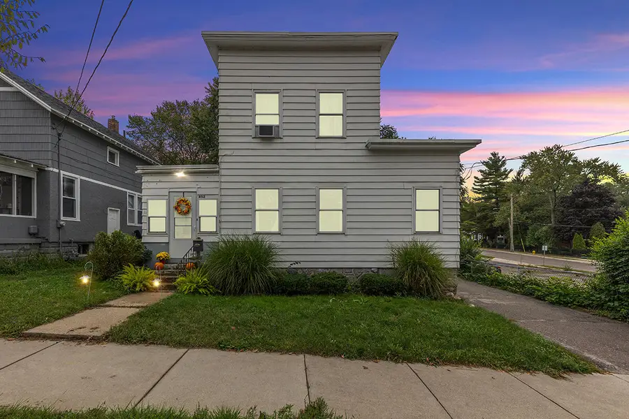 852 Leonard Street Ne, Grand Rapids, MI 49503 - #2