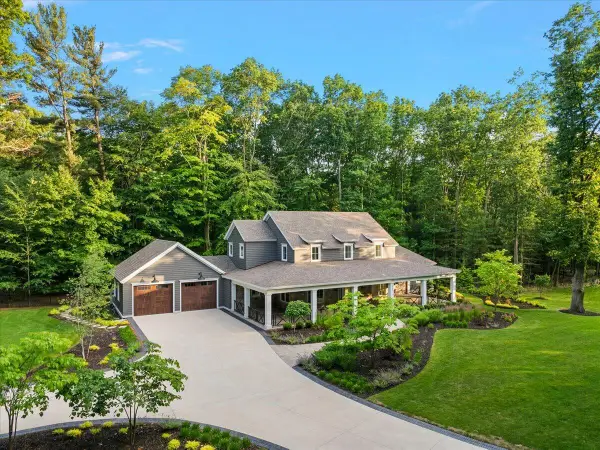 317 N Lakeshore Drive, Holland, MI 49424