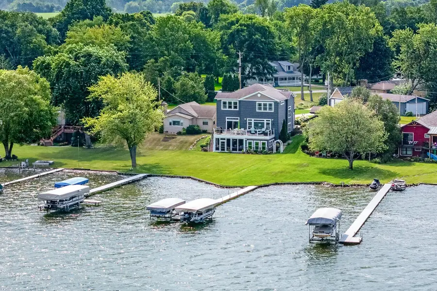 7705 S Indian Lake Drive, Vicksburg, MI 49097 - #2