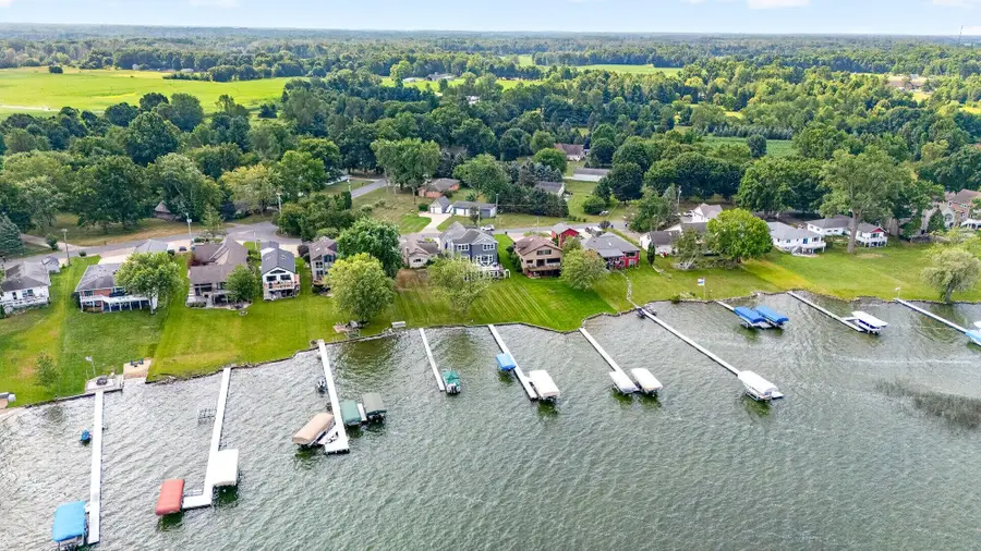 7705 S Indian Lake Drive, Vicksburg, MI 49097 - #3
