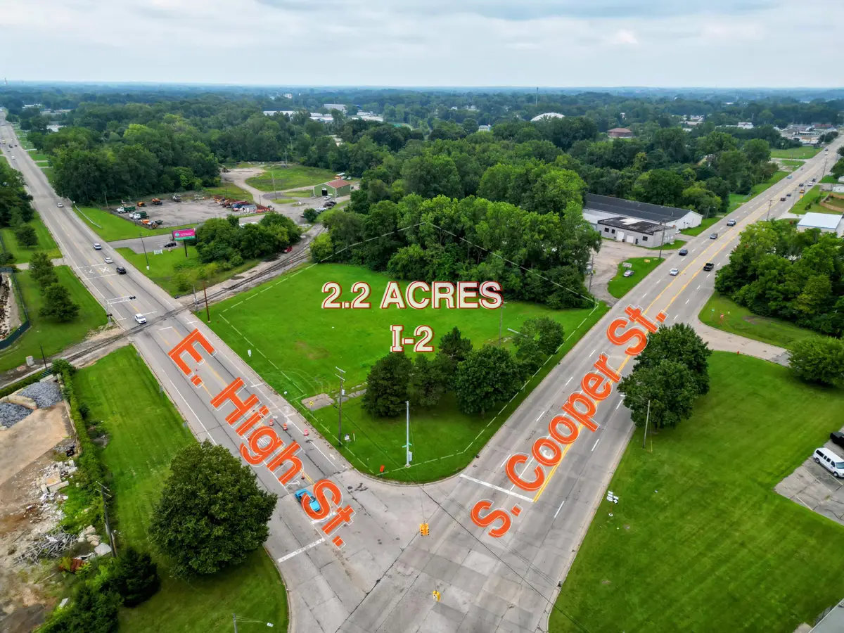 1305 S Cooper Street, Jackson, MI 49203 - #1
