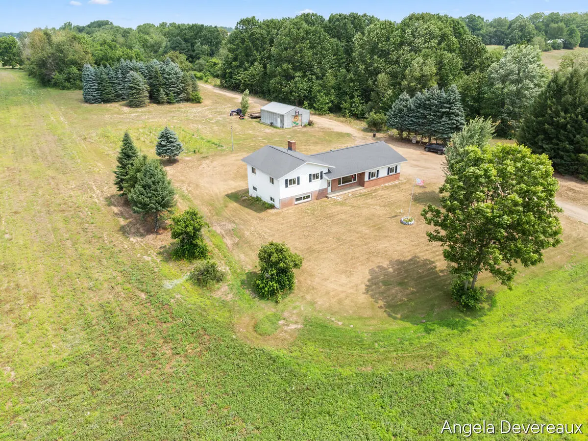 2637 17 Mile Road, Kent City, MI 49330 - #1