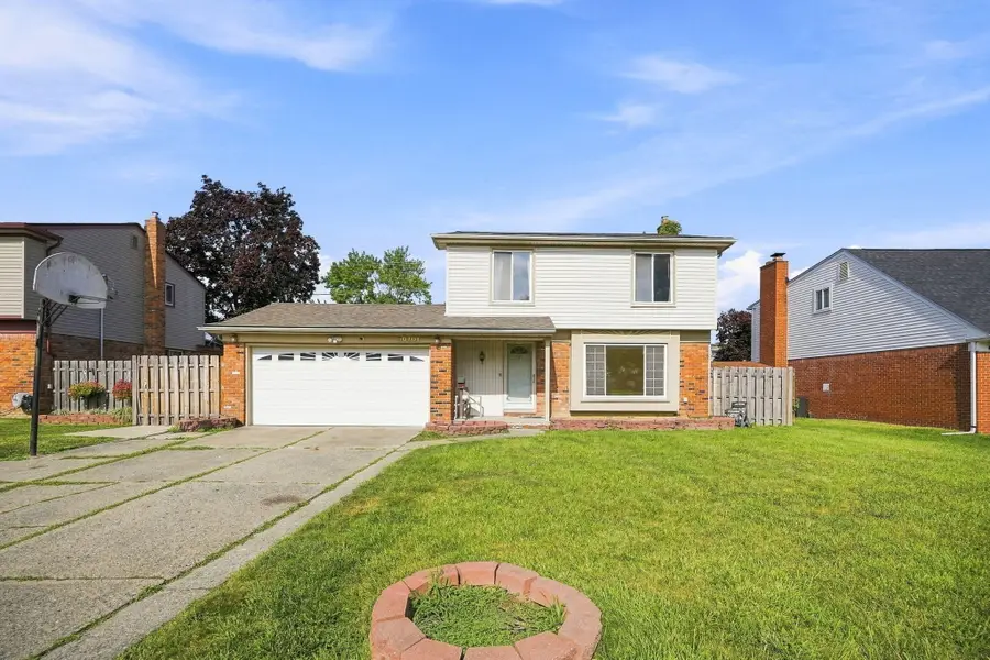 30701 Ventura Street, Southfield, MI 48076 - #2