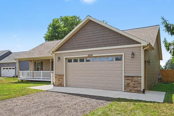 2010 Wolf Lake Road, Grass Lake, MI 49240