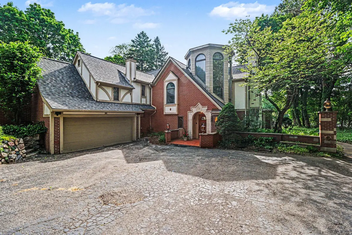 460 E Long Lake Road, Bloomfield Hills, MI 48304 - #1