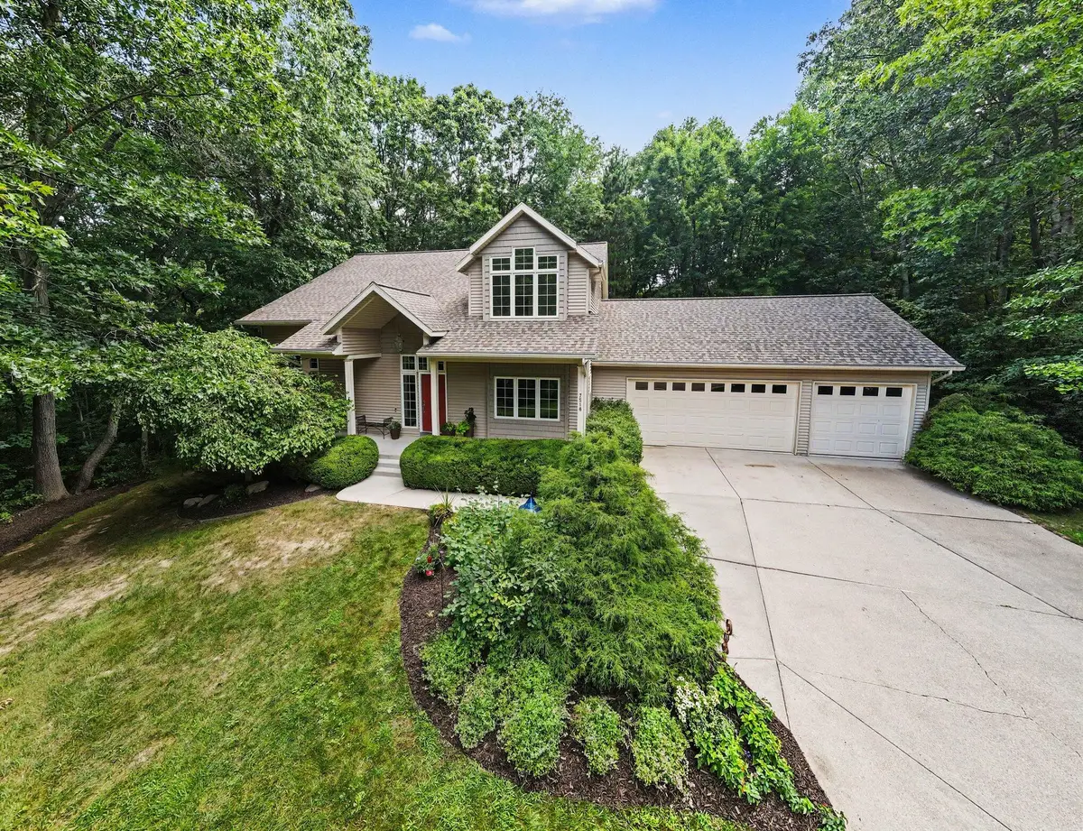 7518 Barn Ridge Drive Ne, Rockford, MI 49341 - #1