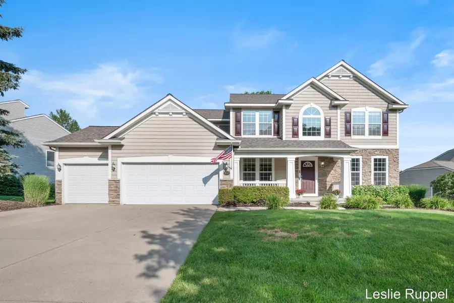 2643 Arbor Chase Drive Ne, Grand Rapids, MI 49525 - #2