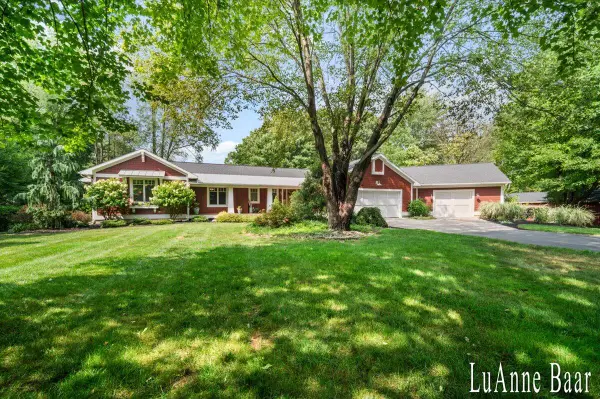 6027 9 Mile Road Ne, Rockford, MI 49341