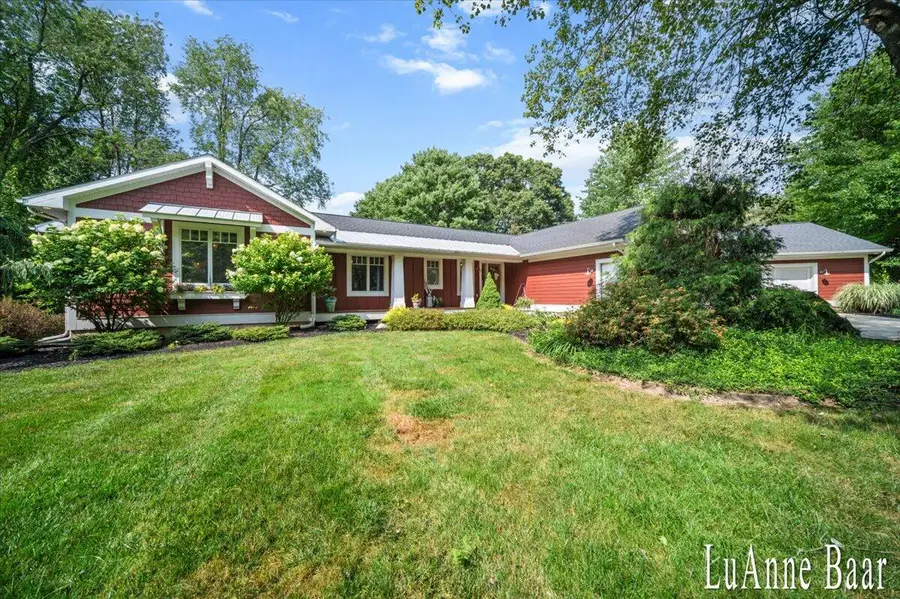 6027 9 Mile Road Ne, Rockford, MI 49341 - #2