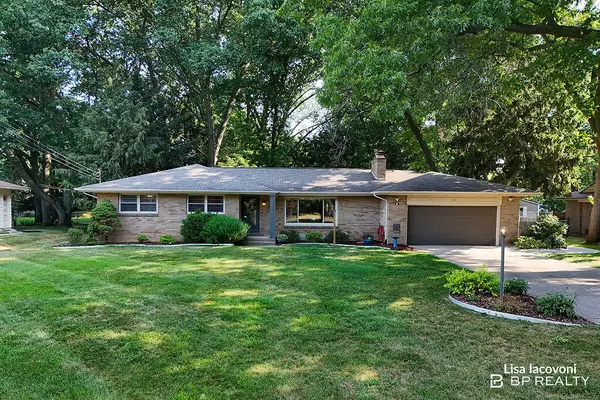 2211 Clover Drive Nw, Grand Rapids, MI 49504
