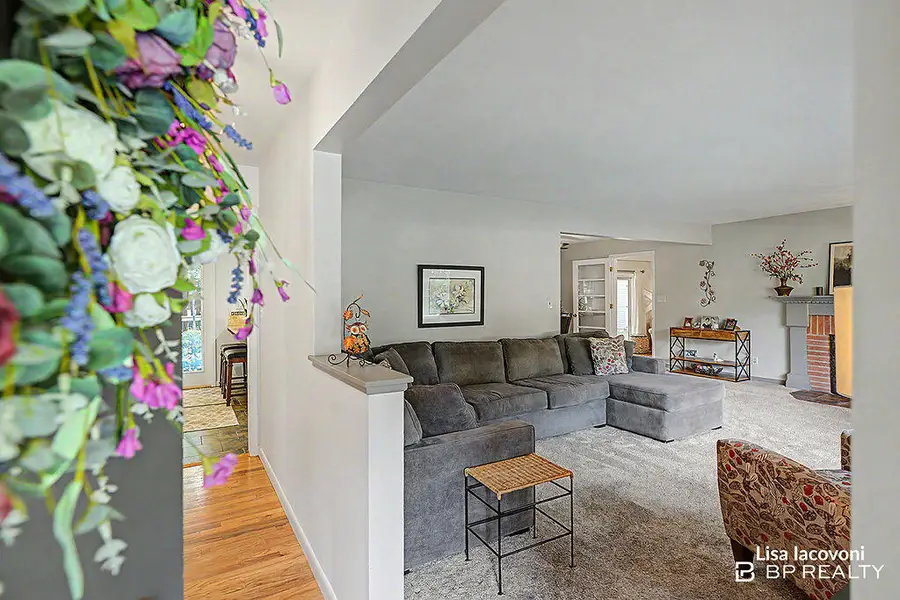 2211 Clover Drive Nw, Grand Rapids, MI 49504 - #3