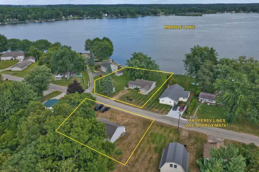 201 Lakeside Drive, Quincy, MI 49082 - #2