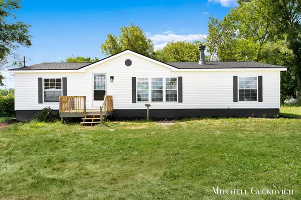 7110 W 44th Street, Fremont, MI 49412