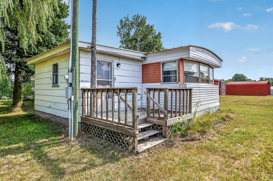 6402 S Oceana Drive, Rothbury, MI 49452 - #3
