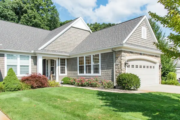 8904 Oakland Hills Circle, Portage, MI 49024
