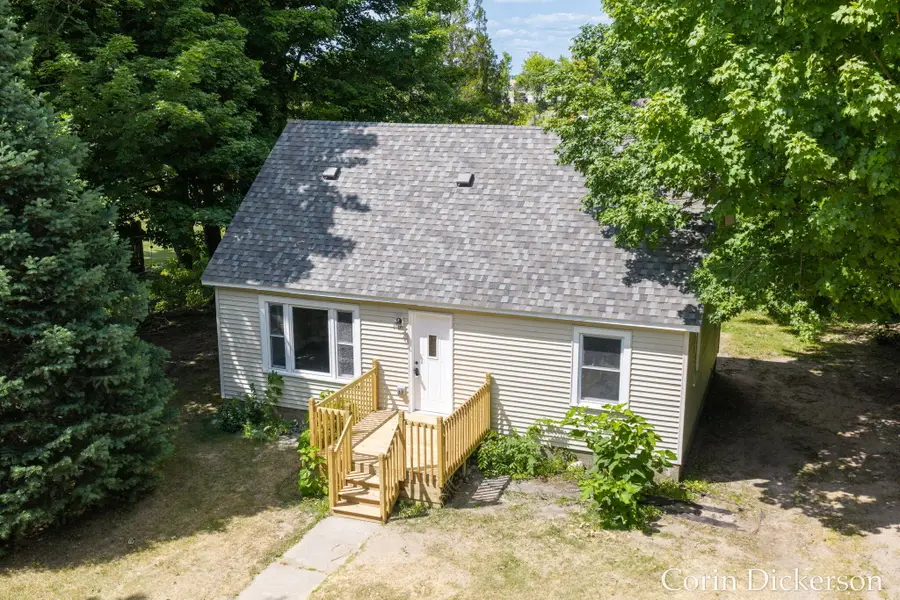457 Booth Street, Grand Ledge, MI 48837 - #2