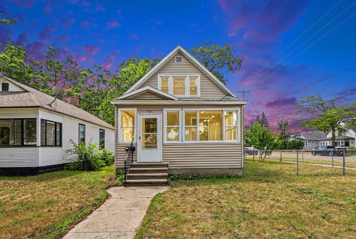 421 W Forest Avenue, Muskegon, MI 49441 - #1