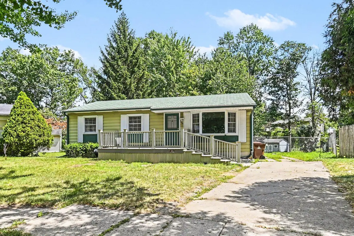 234 Trinity Circle, Lansing, MI 48911 - #1