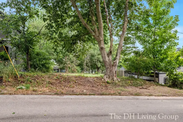 7259 Bradfield Street Se, Ada, MI 49301