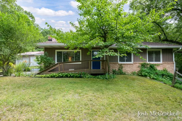9665 Black Oak Drive, Lowell, MI 49331