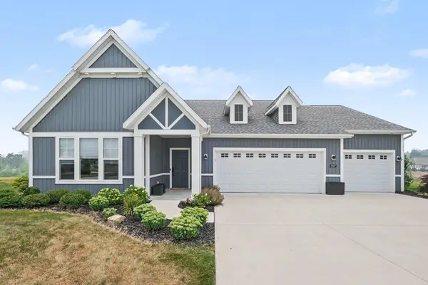 2887 Isle Grand Drive, Belmont, MI 49306