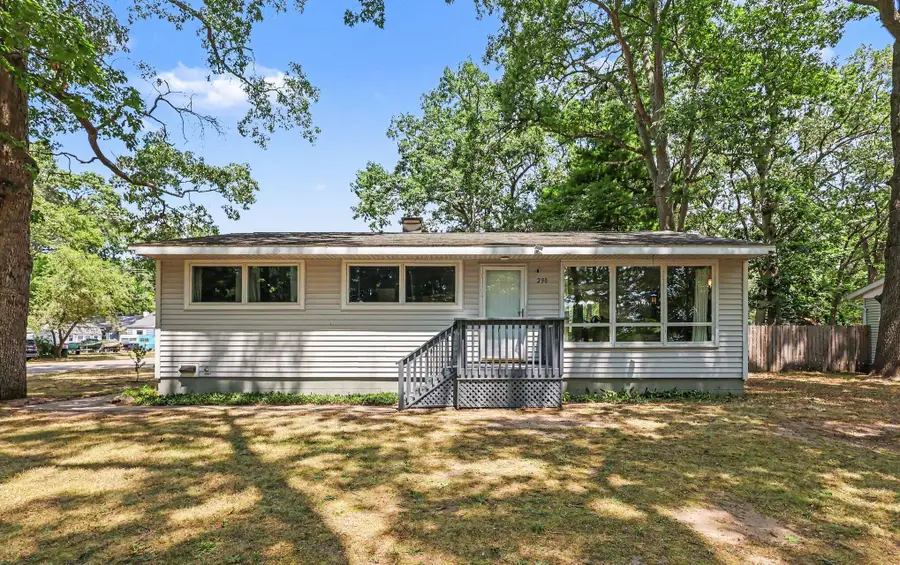 290 Eric Avenue, Norton Shores, MI 49444 - #2