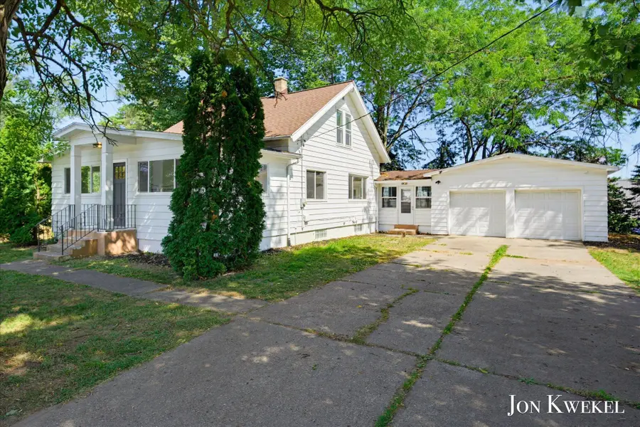429 NW 6 Mile Road Nw, Comstock Park, MI 49321 - #2