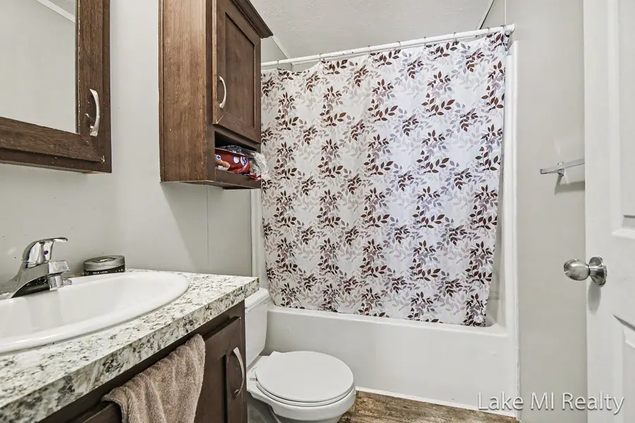 357 S Hardwick Drive Sw, Grand Rapids, MI 49548 - #3