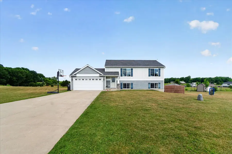 2864 Fawn Cove Avenue, Middleville, MI 49333 - #3