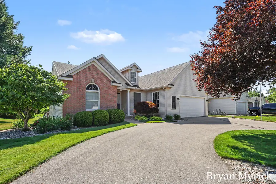 3042 Roberts Way, Holland, MI 49424 - #2