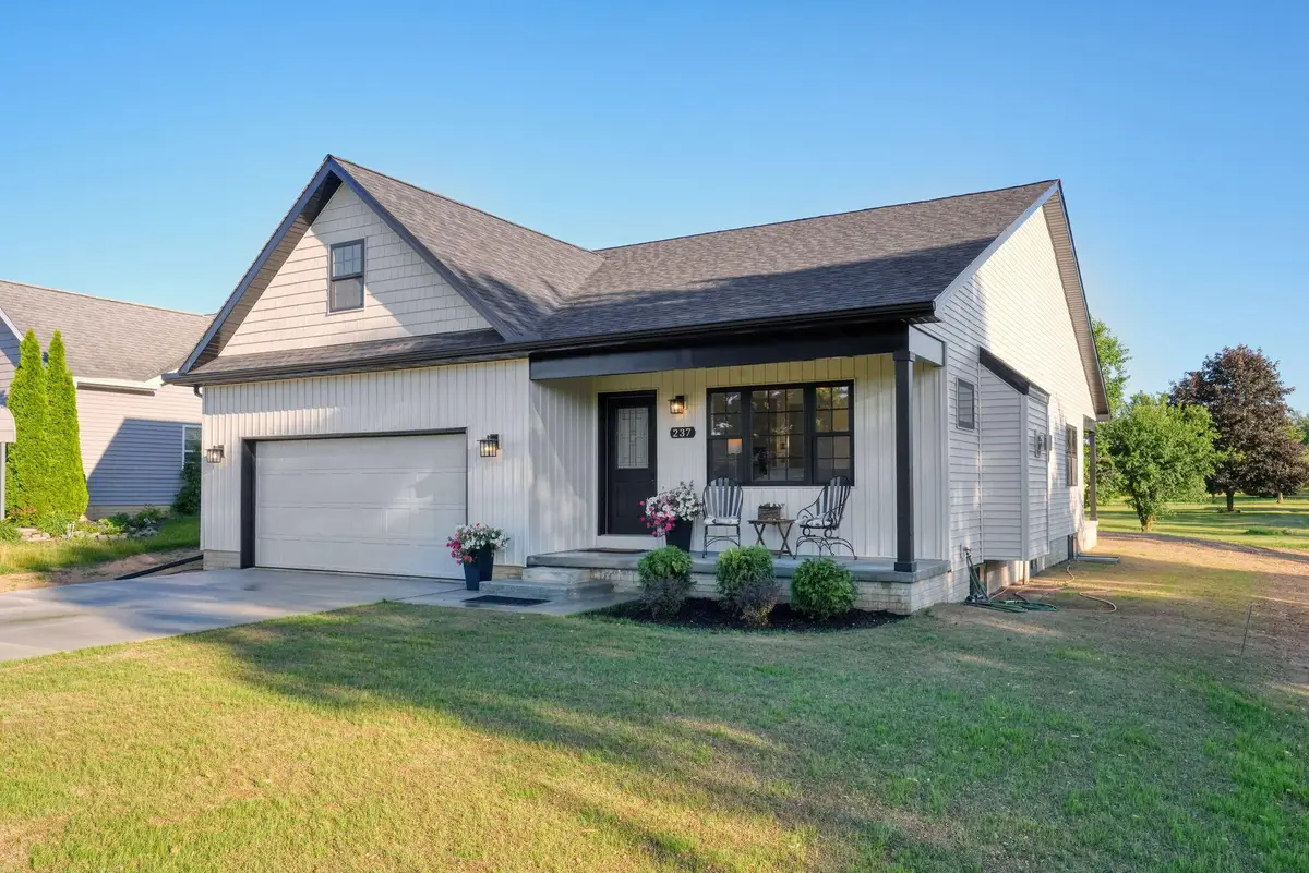 237 Ambler Drive, Brooklyn, MI 49230 - #1