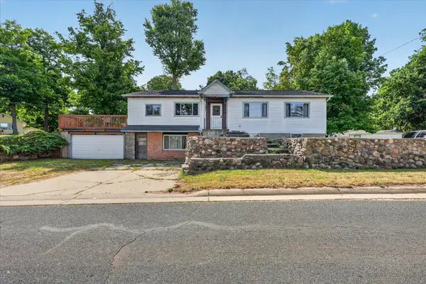 2610 S Shore Drive, Crystal, MI 48818